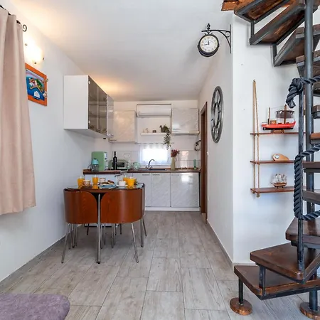 Donadina-dalmatian Heritage House Apartment *