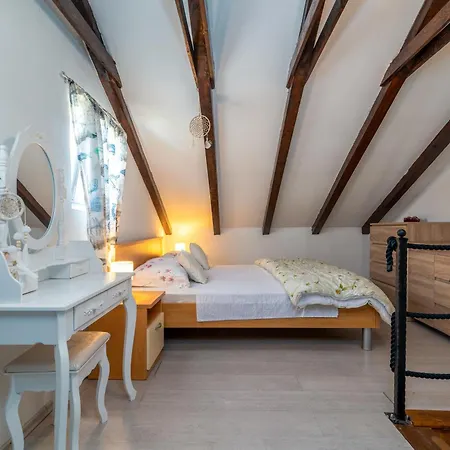 Apartman Donadina-Dalmatian Heritage House *