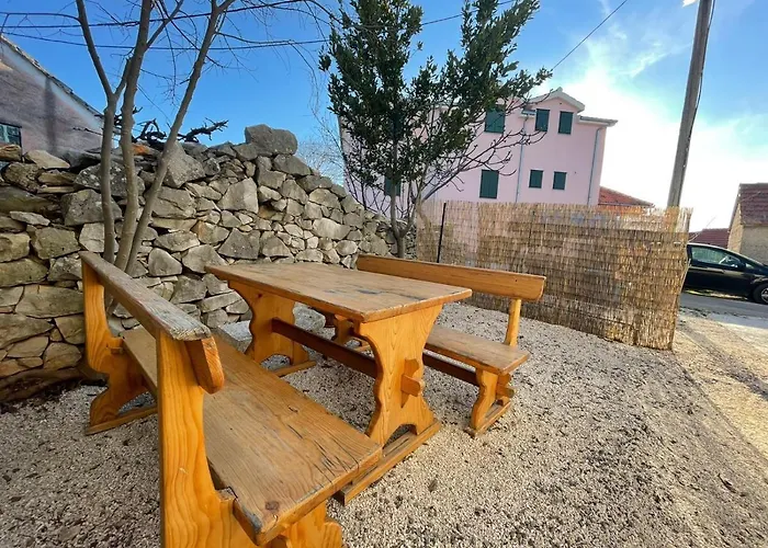 Donadina-dalmatian Heritage House Τρογκίρ