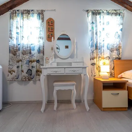 Apartman Donadina-Dalmatian Heritage House Lägenhet *