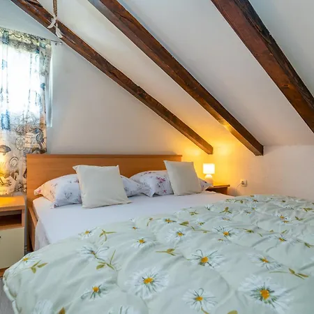 Donadina-dalmatian Heritage House Trogir