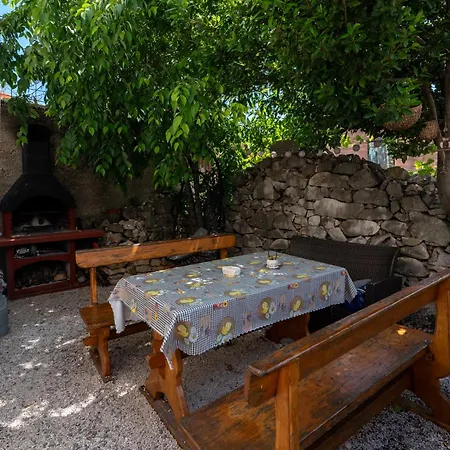 Apartman Donadina-Dalmatian Heritage House Lägenhet Trogir