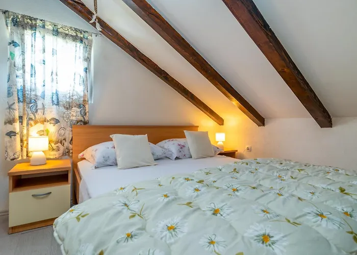 Donadina-dalmatian Heritage House Trogir