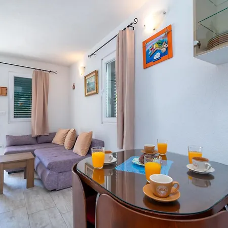 Apartman Donadina-Dalmatian Heritage House