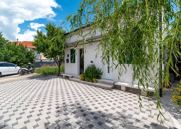 Donadina-dalmatian Heritage House * 트로기르