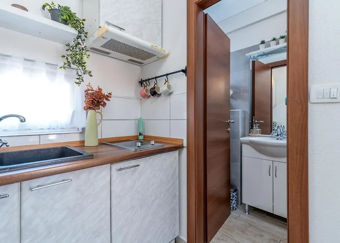 아파트 Donadina-dalmatian Heritage House 트로기르